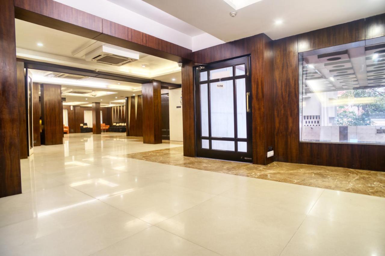 Roland Hotel Kalkutta Exterior foto